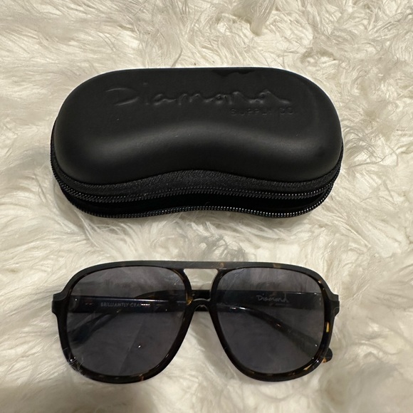 Diamond Supply Shades - Picture 3 of 3